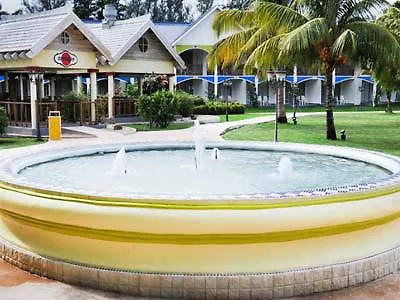 Breezes Runaway Bay Resort And Golf Club